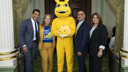 UC Santa Cruz Banana Slug Mascot on Assembly Floor with Assemblymember Pellerin and Speaker Robert Rivas, Assemblymembers Kalra and Quirk-Silva